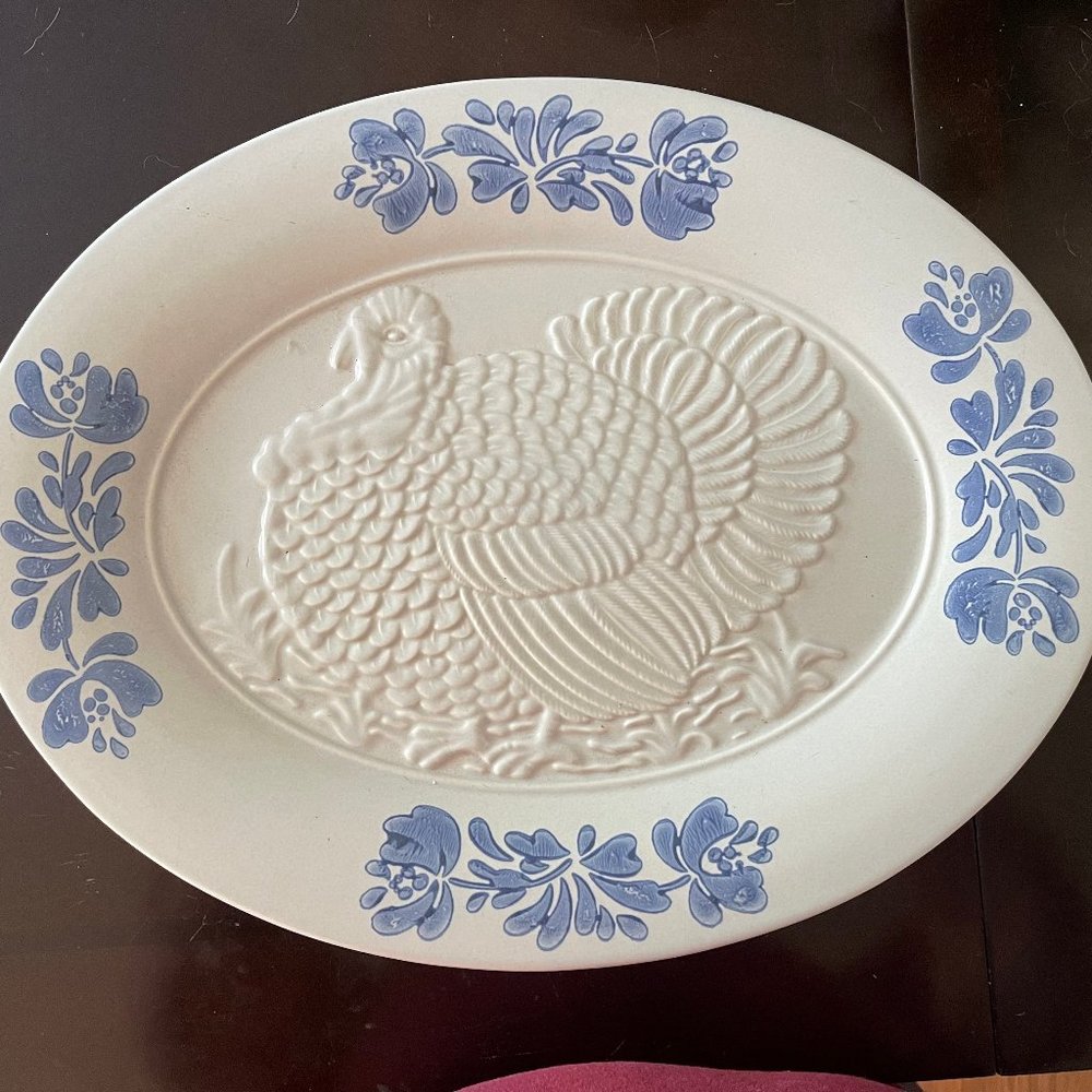 Pfaltzgraff  Yorktowne Turkey Platter NWOT